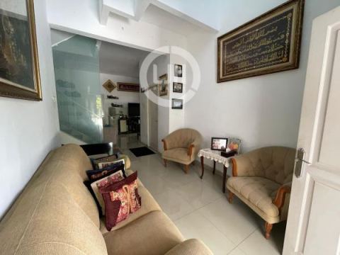 Rumah Bagus di Bukit Sari
