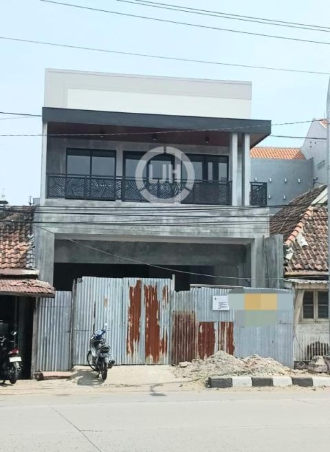 Ruko di jalan Raden Patah