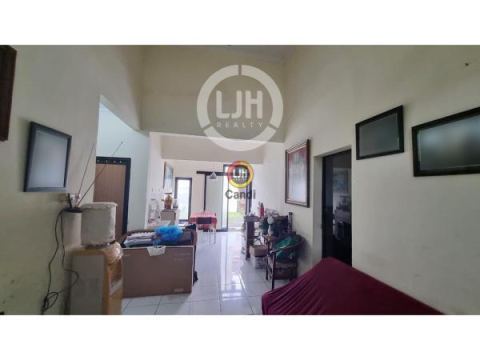 Rumah di Mawar Greenwood Gunungpati Semarang