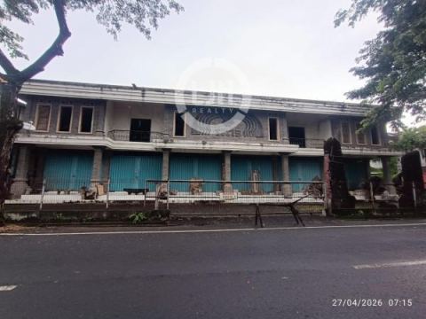 Spacious Warehouse and Shop House for Rent at Kuta, in a Strategic Area, Perfect for Retail, Storage, or Distribution Business.