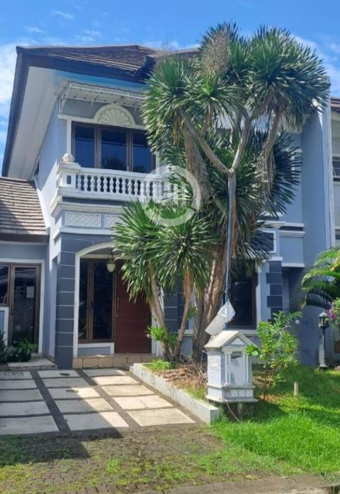 Rumah Klasik Cantik Harga Nego di Kota Wisata Cibubur