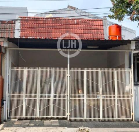 Rumah Lokasi Strategis 2,5 Lantai di Sunter Kirana, Sunter, Jakarta Utara