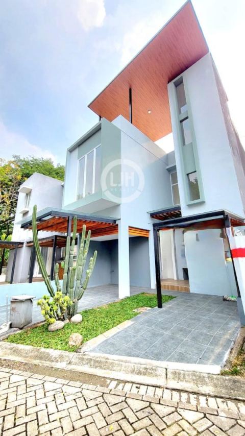 Rumah 2 Lantai di Cluster Kebayoran Piazza Bintaro Jaya