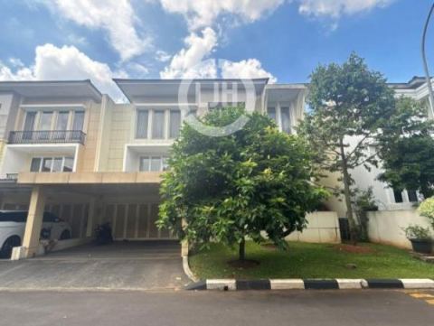 Rumah Water Spring 2,5 Lantai, Luas 405M2, Kamar 4+1, Semi Furnished, SHM, Hanya 100M Dari Mall Living World, 1Km Dari Gerbang Tol Tambun Grand Wisata Bekasi
