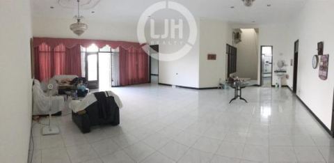 Rumah Siap Huni di Jalan Singotoro