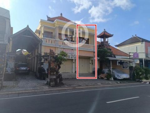 Shophouse for rent at Denpasar Barat, strategic location, well maintained, close to Renon area