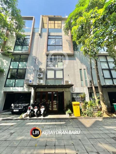 Dijual Ruko Pinggir Jalan Raya di Kemang, Jakarta Selatan