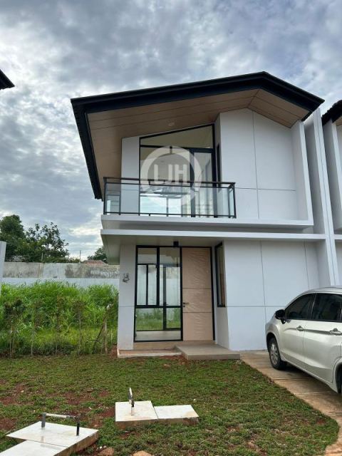 dijual Rumah 2 Lantai Cendana Cove Karawaci
