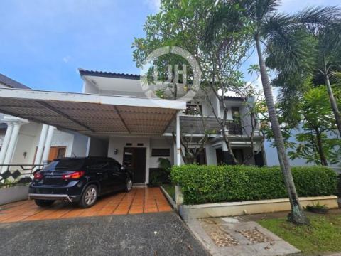 Dijual Rumah 2 Lantai di Kencana Loka BSD City