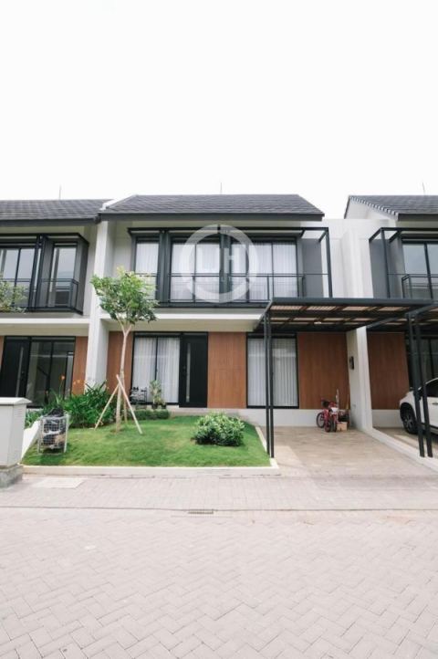 Jual Rumah di Kawasan Bandung Kota Baru Parahyangan full furnish