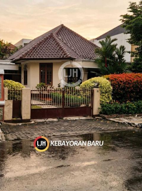 Dijual Rumah Tua Hitung Tanah di Menteng Jakarta Pusat 