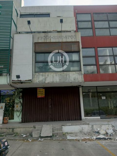 Jual & Sewa Ruko Robson 3 Lantai Hadap Jalan Lippo Cikarang