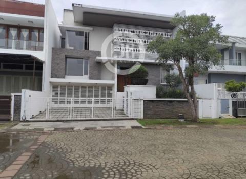 Jual Rumah Siap huni dan nyaman Candi Golf. Semarang Selatan – 11210