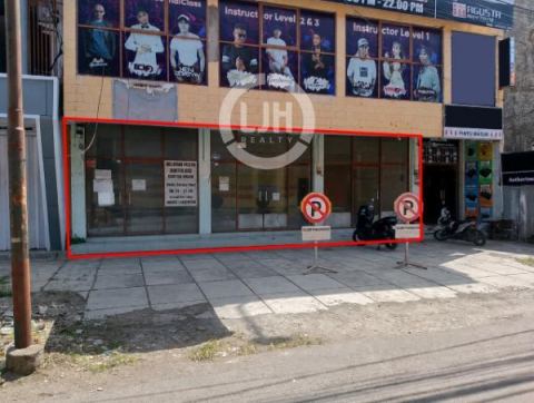 Shop for rent at Denpasar, strategic location, well maintained, close to level 21 Mall and Sanglah Hospital