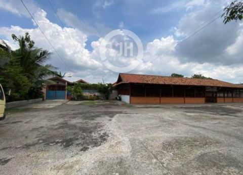 Tanah dan Bangunan Siap Pakai Pinggi Jalan Raya Kedaung 