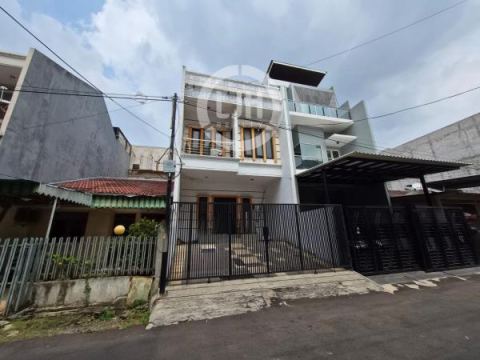 Rumah 2 Lantai Siap Huni di Kelapa Cengkir, Kelapa Gading, Jakarta Utara