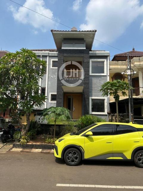 Dijual Rumah Elite 3 Lantai di Jatinegara Baru Private Pool & Ruang Office Jakarta Timur