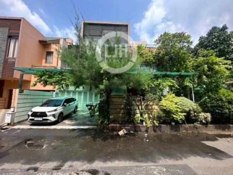 Dijual Rumah Mewah 2 Lantai di Komplek Billy Moon Elite, Luas & Strategis Jakarta Timur