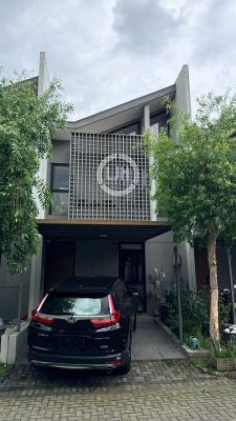 Rumah Cluster O2 Grand Wisata, Luas 96M2, Kamar 2, Tinggal Bawa Koper, Posisi Hook Full Furnished, bisa KPR, Hanya 100M Dari Mall Living Wor Akses Langsung Tol Tambun Grand Wisata Bekasi