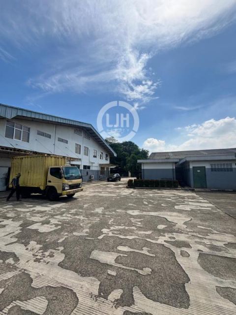 Pabrik Aktif Siap Operasional + Usaha Berjalan di Gunung Sindur
