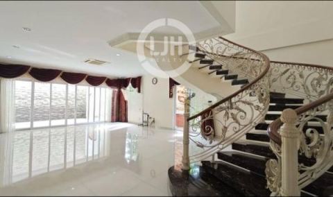 Rumah Mewah Disewakan di Green Lake City, Cipondoh, Tangerang, Banten
