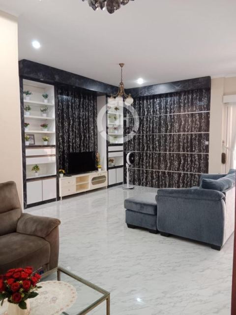 Rumah 2 Lantai Asri di Cluster Heliconia Harapan Indah, Bekasi, Jawa Barat