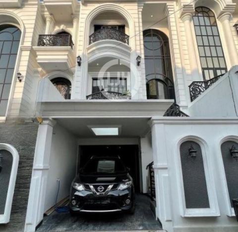 Rumah 3 Lantai Full Interior di Permata 2 Residence, Jagakarsa, Jakarta Selatan