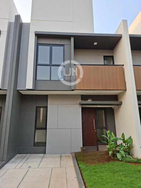 Rumah Brand New di Summarecon Crown Gading Cluster Regia, Bekasi, Jawa Barat