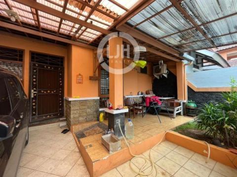 Rumah Cantik Semi Furnish di BSD Griya Loka Siap Huni
