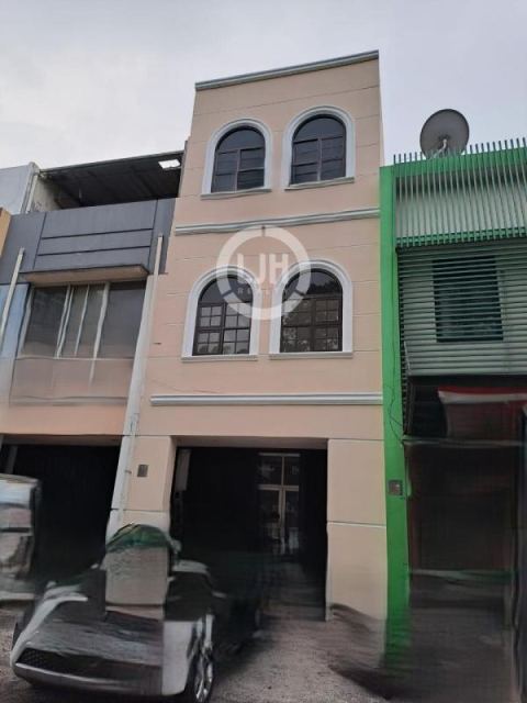 Ruko 3 Lantai Emerald Bintaro Boulevard SHM Siap Pakai