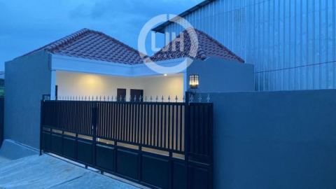 Rumah Kantor di Jelupang Tangerang Selatan