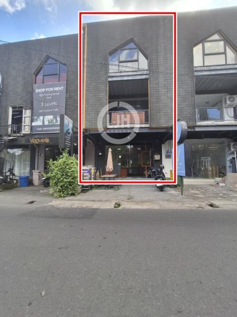 Commercial Shophouse for Rent in Echo Beach, Canggu, Prime location just minutes from Echo Beach