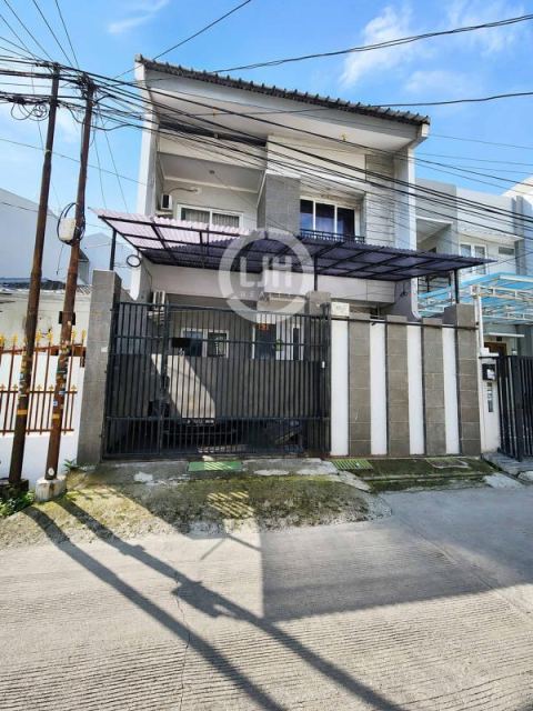 Dijual Rumah Taman Ratu Indah Kebon Jeruk Jakarta Barat, LT 126 m², SHM, Lokasi Strategis Siap Huni
