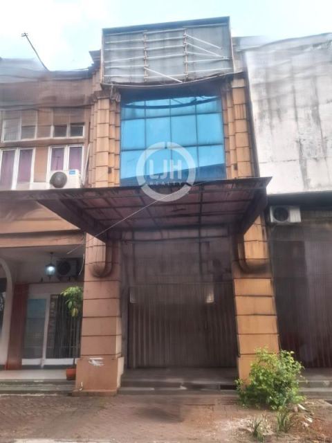 Ruko Siap Pakai di Citragran Cibubur, Bekasi.