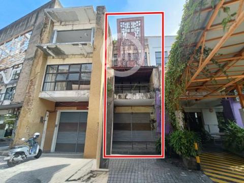 Shophouse for sale at Kuta, strategic location, well maintained close to Legian area and Kuta Beach