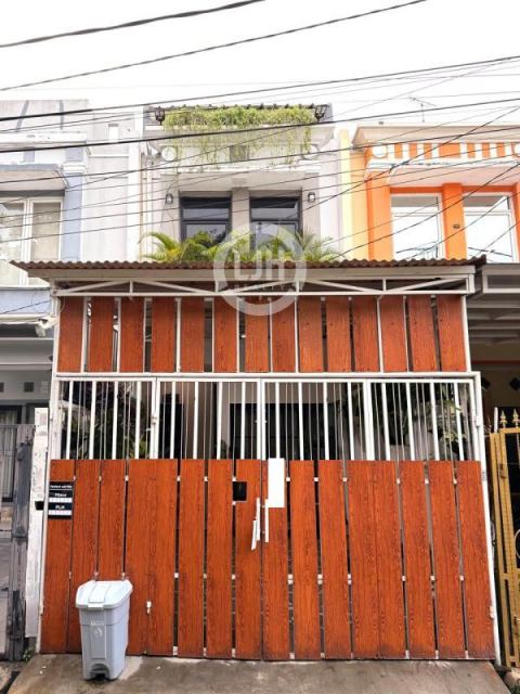 Dijual Rumah di Taman Palem Lestari Cengkareng Jakarta Barat