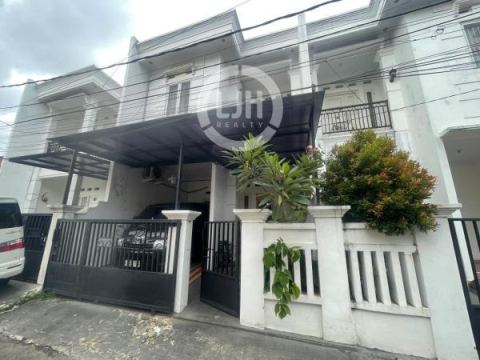 Rumah Strategis di Pondok Kelapa Jakarta 