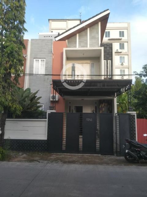 Dijual Rumah 2 Lantai Jl Hertasning VIII 