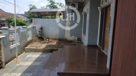 Rumah siap huni dan nyaman daerah Semarang selatan – 10977