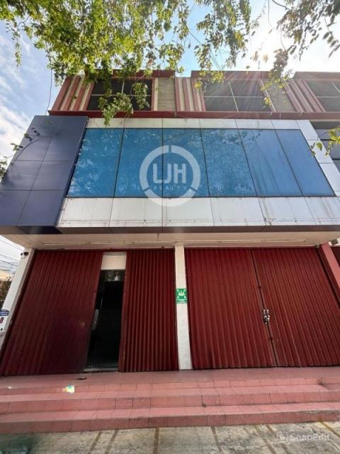 Ruko siap pakai cocok usaha dan kantor  Jl.Dr. Cipto. Sarirejo. Semarang – 10984