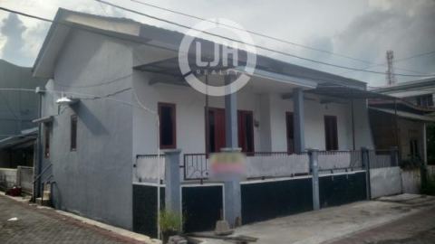 Rumah siap huni dan nyaman daerah Tanah Mas Semarang – 10987