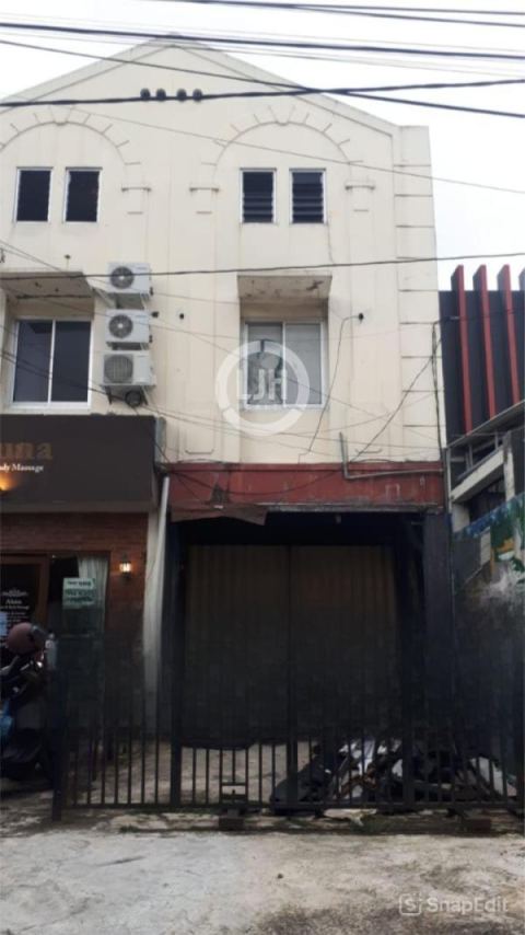  Ruko Jl.Menteri Supeno Semarang Selatan – 11019