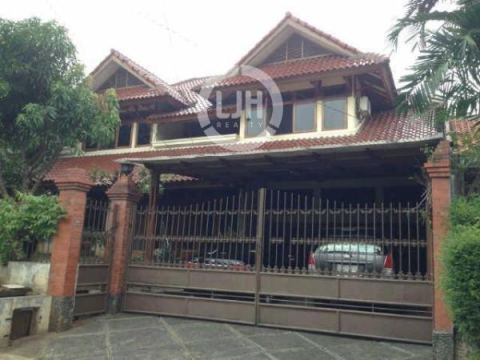 Dijual Rumah Gandaria Selatan Dengan Kolam Renang di Cilandak Jakarta Selatan