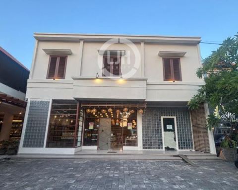 Spacious Commercial Shophouse for Rent at Kuta – Perfect for Retail, Office, or Business Operations. Prime Location with Ample Space to Grow Your Business