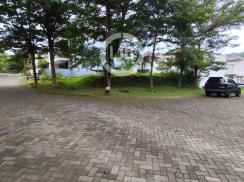Tanah Candi Golf Semarang Selatan – 11104