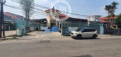 Rumah Hoek Strategis di Galaxy Bekasi