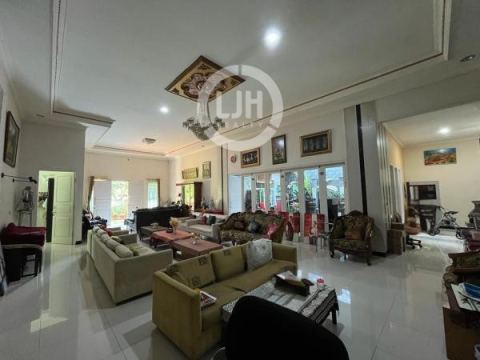Rumah Siap Huni Di Jatiwaringin Asri, Bekasi