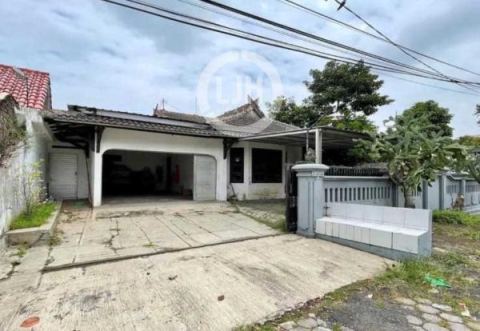 Rumah strategis daerah Semarang Barat – 11204