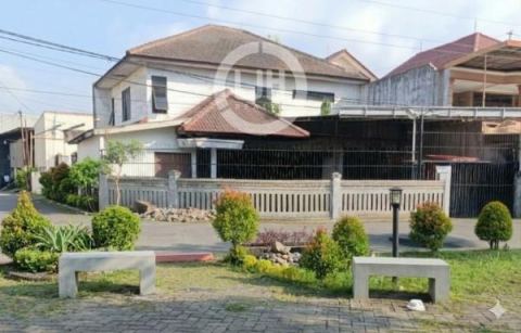 Rumah siap huni dan nyaman Jl. Citarum Semarang Timur – 11261