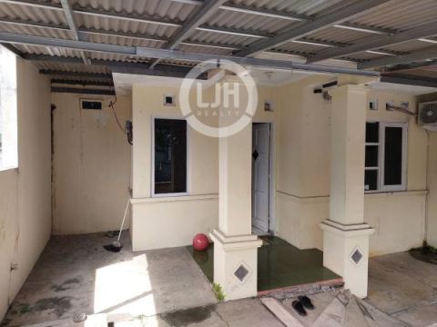Rumah siap huni di Semarang Indah